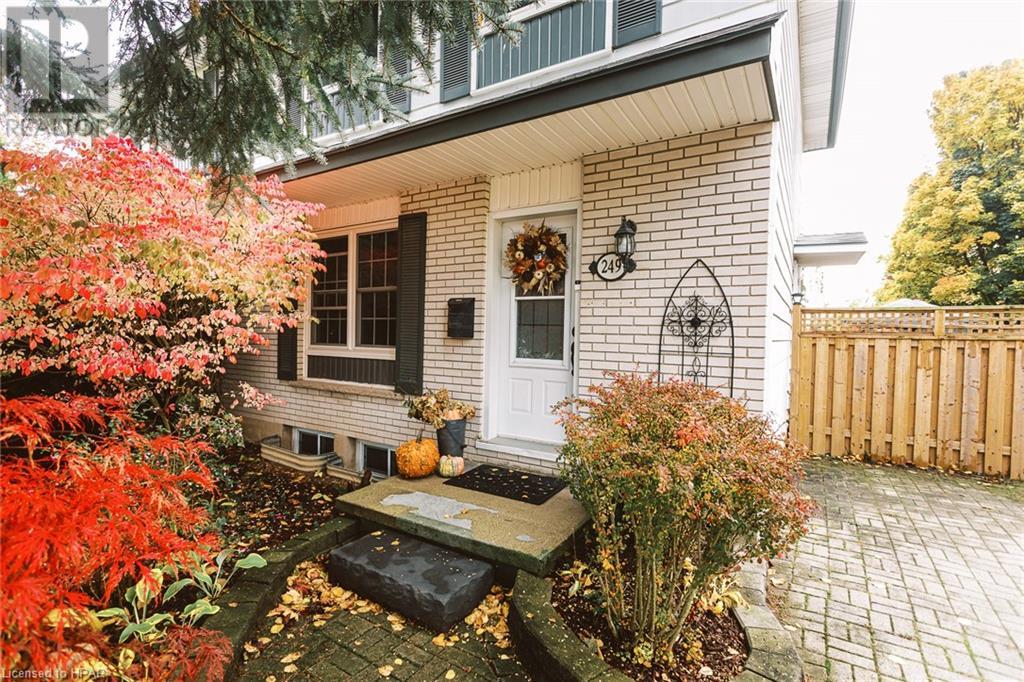 249 Willow Street, Stratford, Ontario  N5A 3B6 - Photo 5 - 40528659