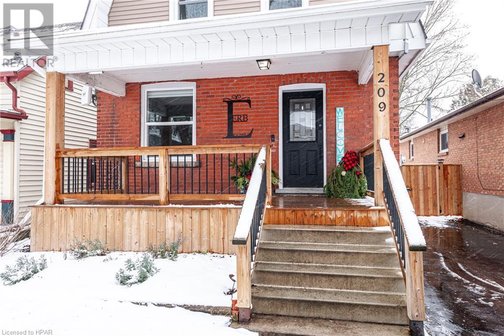 209 Queen Street, Stratford, Ontario N5A 4N9 (26409015) Coldwell Banker Goderich Real Estate