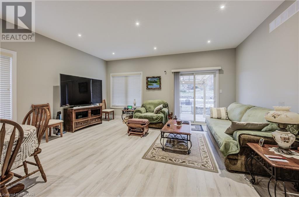 261 Fairway Road, Woodstock, Ontario  N4T 0A4 - Photo 15 - 40526970