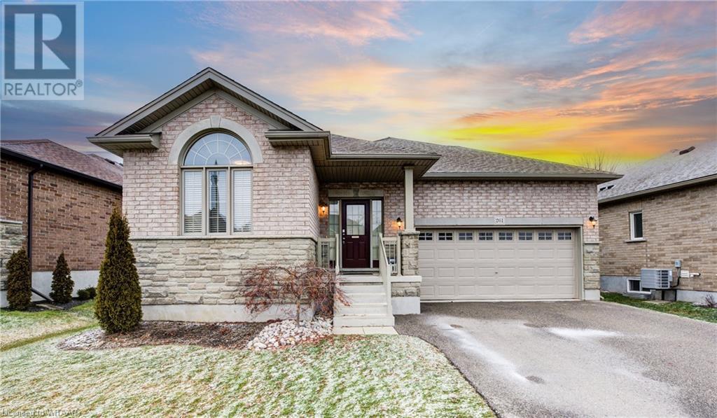 261 Fairway Road, Woodstock, Ontario  N4T 0A4 - Photo 2 - 40526970