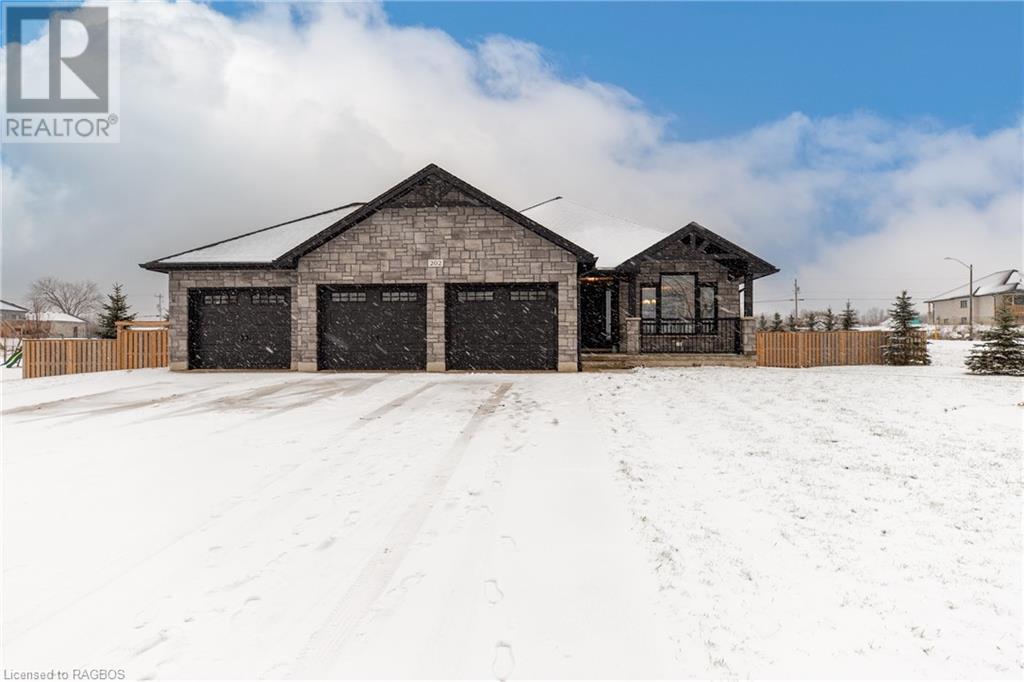 202 Mactay Drive, Chatsworth, Ontario  N0H 1G0 - Photo 1 - 40526381