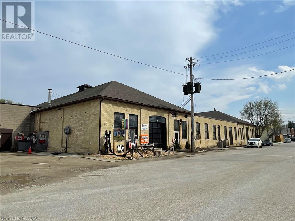 106 Colborne Street N, Walkerton, Ontario N0G 2V0 (26409043) Royal