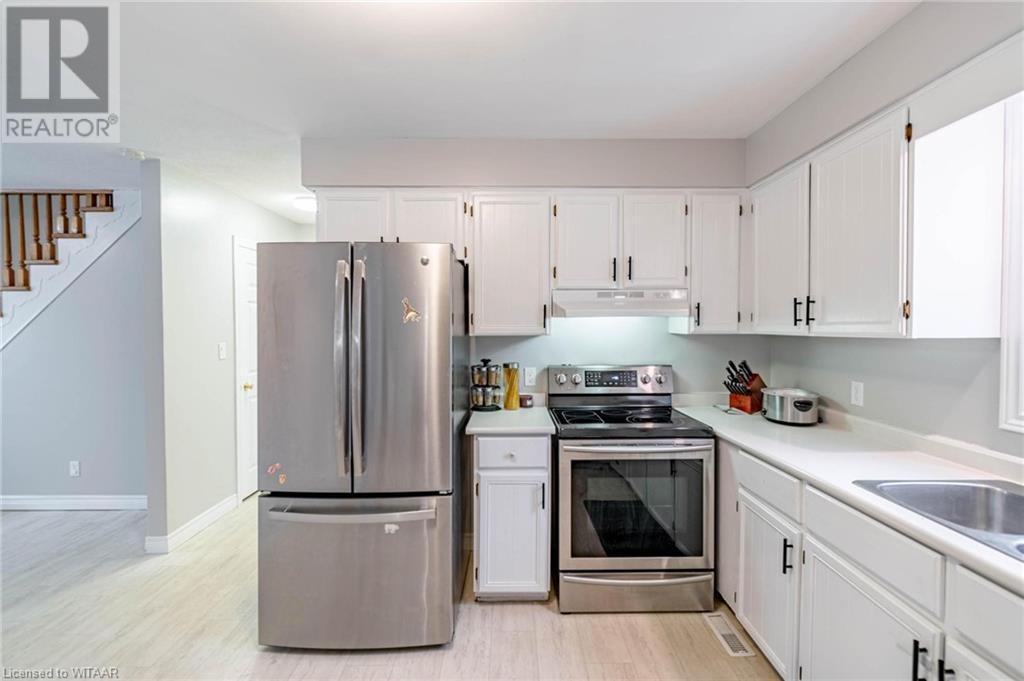 37 Farmington Avenue, Aylmer, Ontario  N5H 3E4 - Photo 14 - 40528420