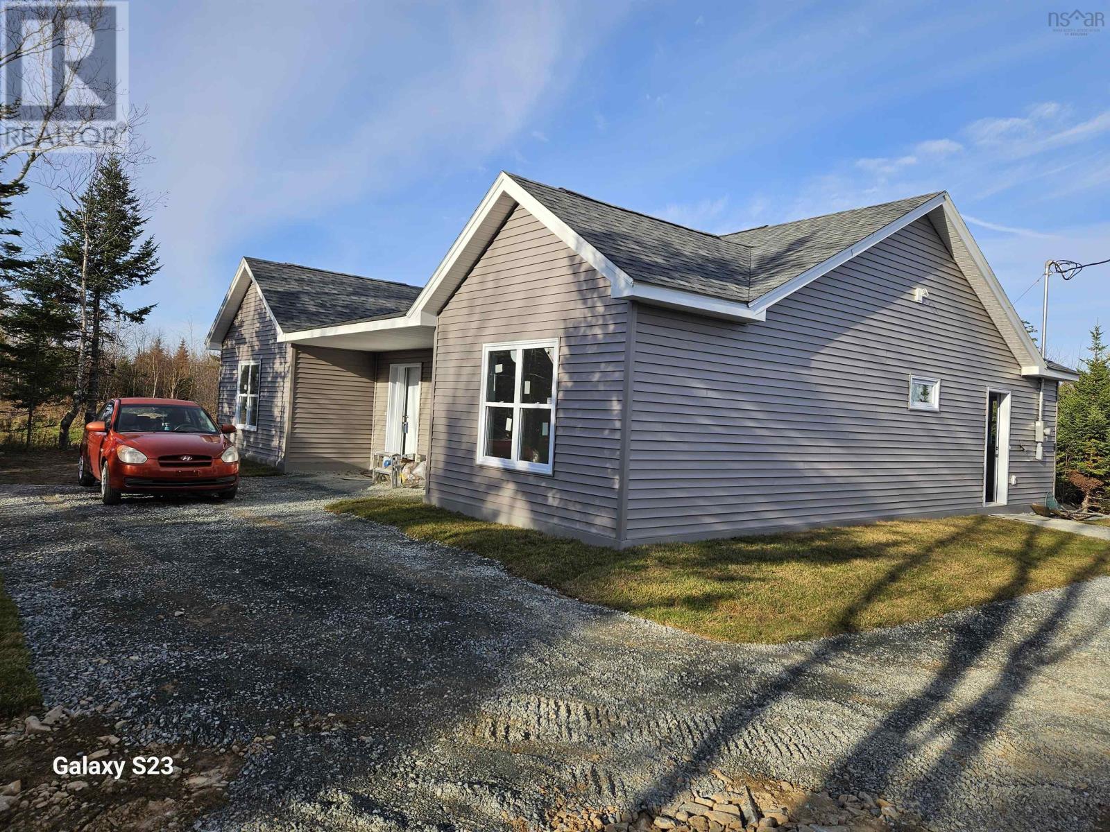 85 Glasgow Road, East Preston, Nova Scotia  B2Z 1E9 - Photo 1 - 202400738