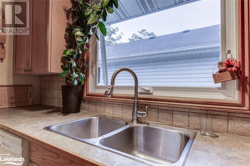 1819 River Road W, Wasaga Beach, Ontario  L9Z 2X5 - Photo 15 - 40528857