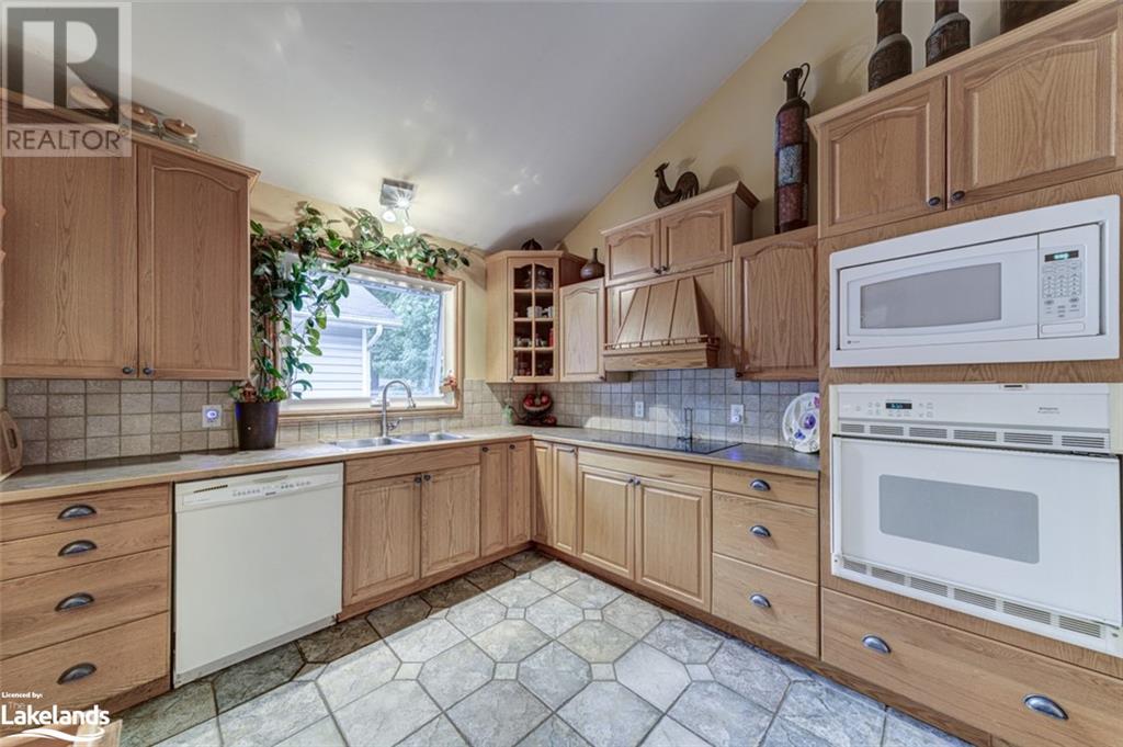 1819 River Road W, Wasaga Beach, Ontario  L9Z 2X5 - Photo 18 - 40528857