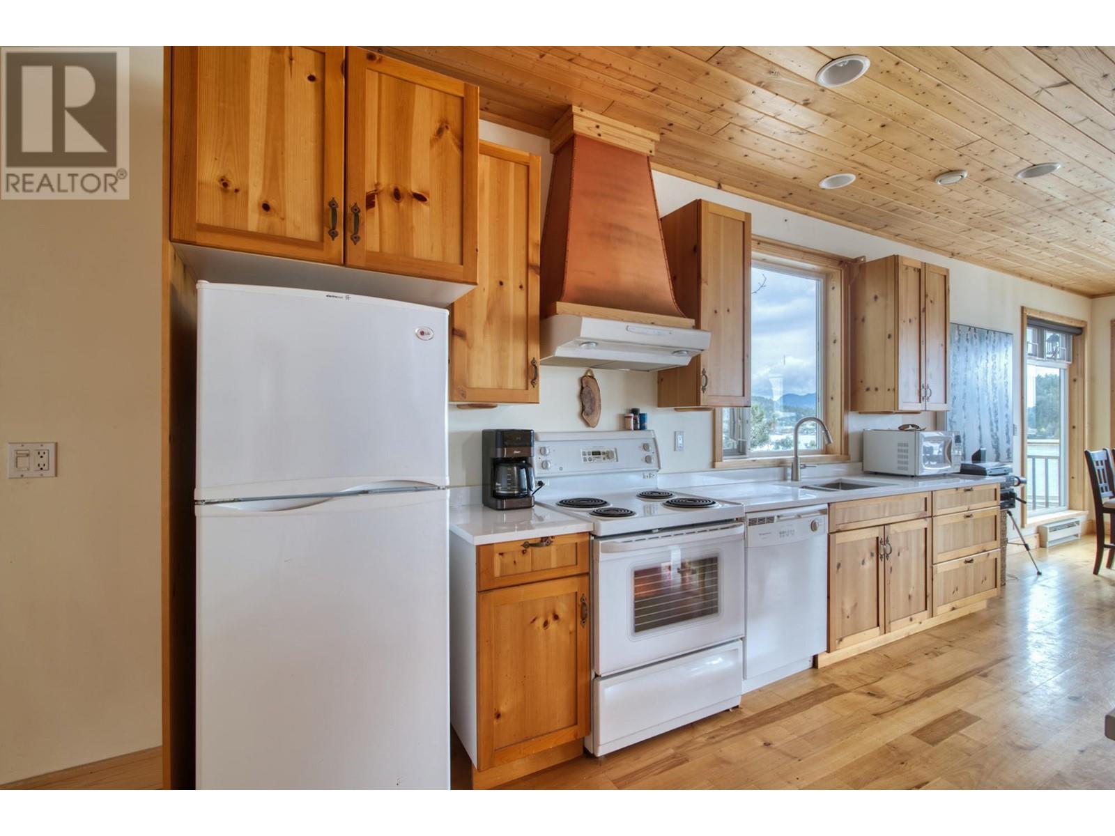 280 Arbutus Reach Road, Gibsons, British Columbia  V0N 1V8 - Photo 11 - R2841234