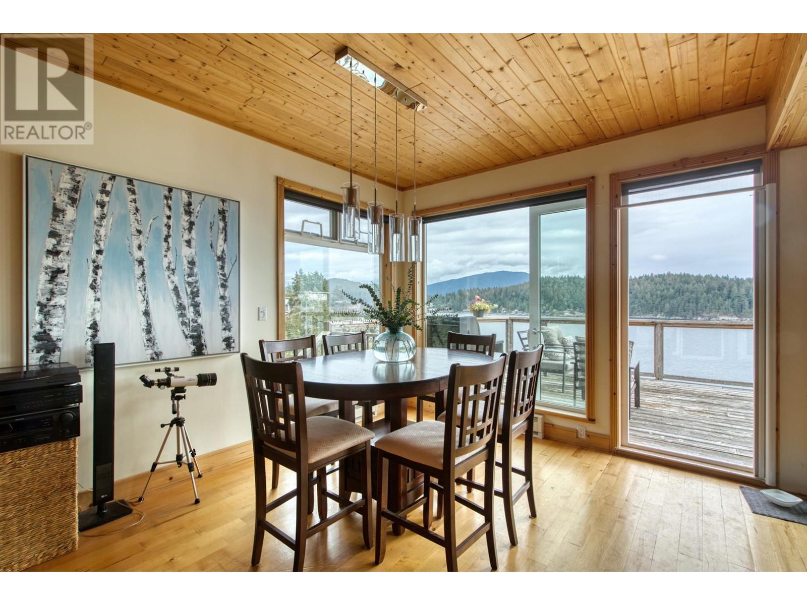 280 Arbutus Reach Road, Gibsons, British Columbia  V0N 1V8 - Photo 12 - R2841234