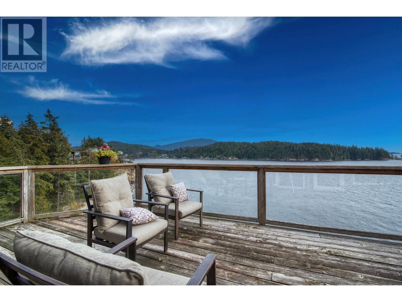 280 Arbutus Reach Road, Gibsons, British Columbia  V0N 1V8 - Photo 4 - R2841234