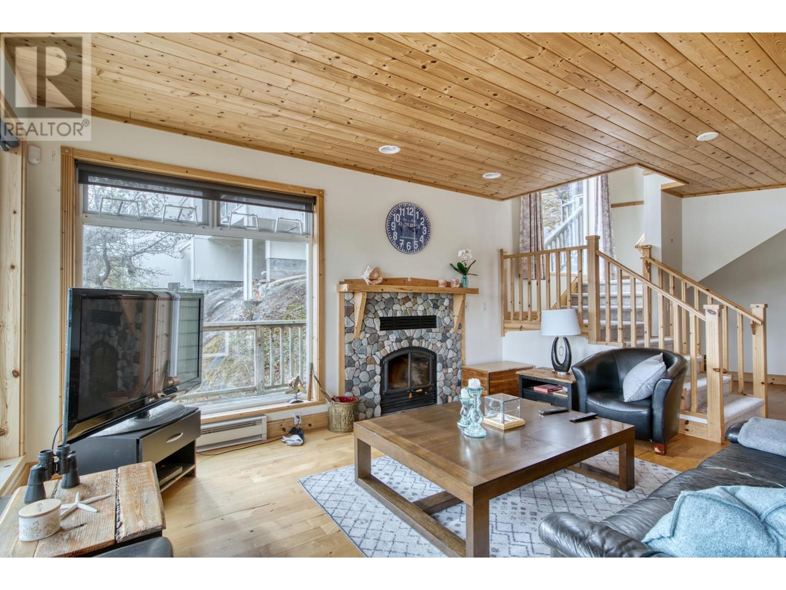 280 Arbutus Reach Road, Gibsons, British Columbia  V0N 1V8 - Photo 7 - R2841234