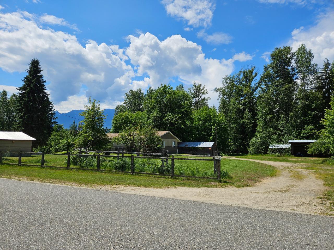 432 Alexander Road, Nakusp, British Columbia  V0G 1R1 - Photo 3 - 2474563