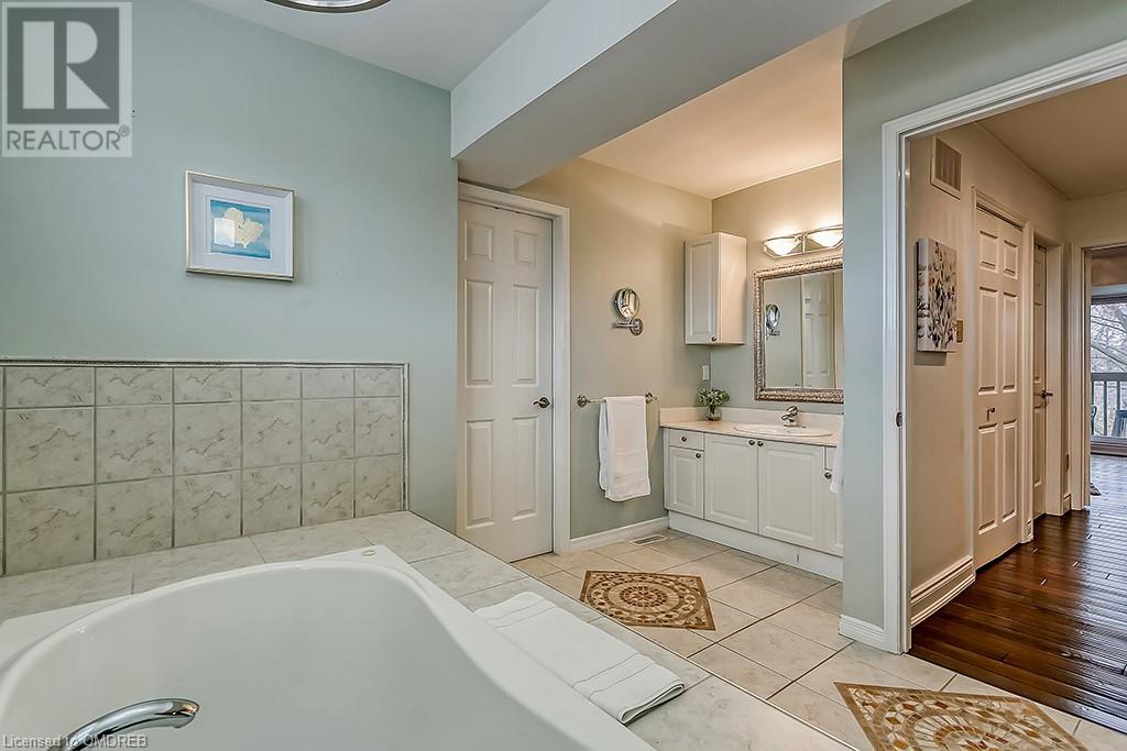 69 Tradewind Drive, Oakville, Ontario  L6L 6K8 - Photo 38 - 40528893