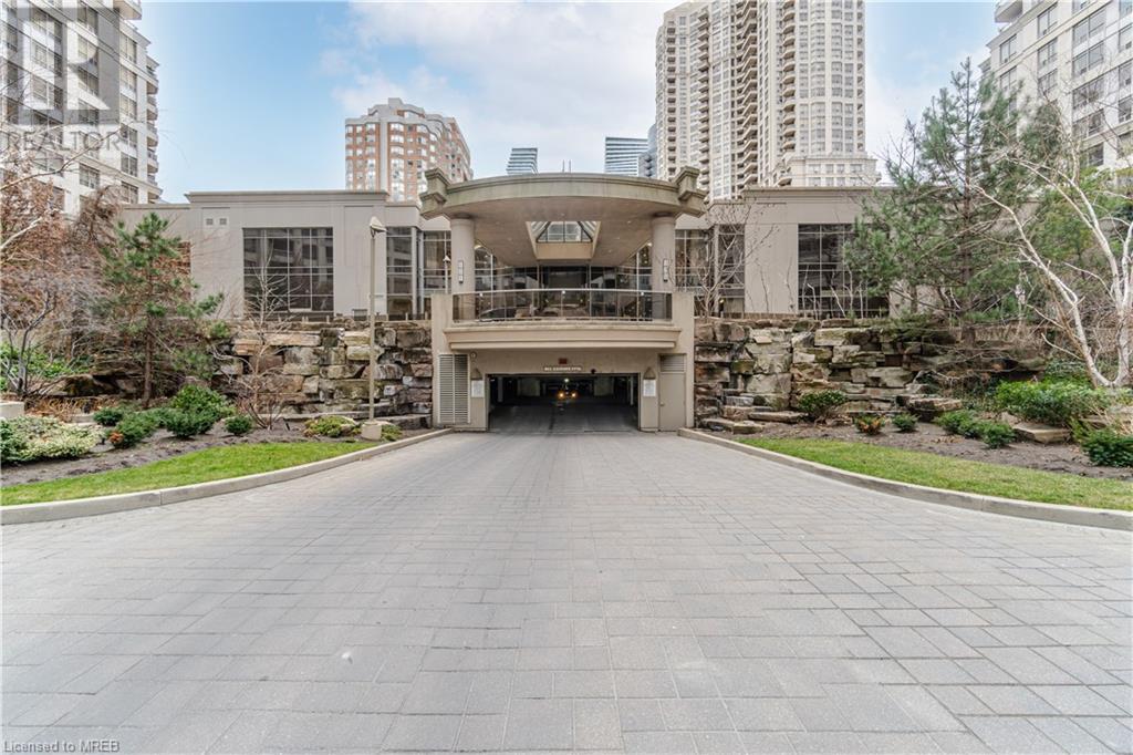 3880 Duke Of York Boulevard Unit# 810, Mississauga, Ontario  L5B 4M7 - Photo 2 - 40528756