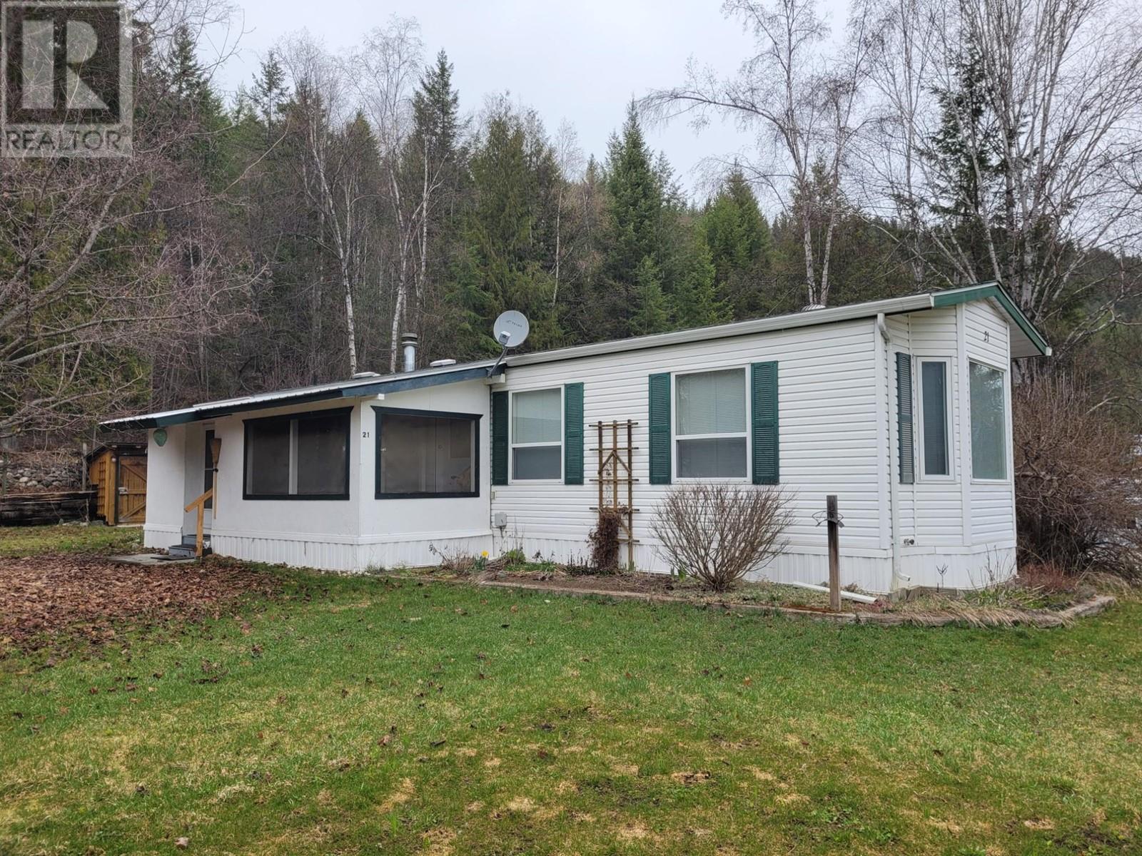 21-851 Old N Thompson Highway, Clearwater, British Columbia  V0E 1N2 - Photo 1 - 176273