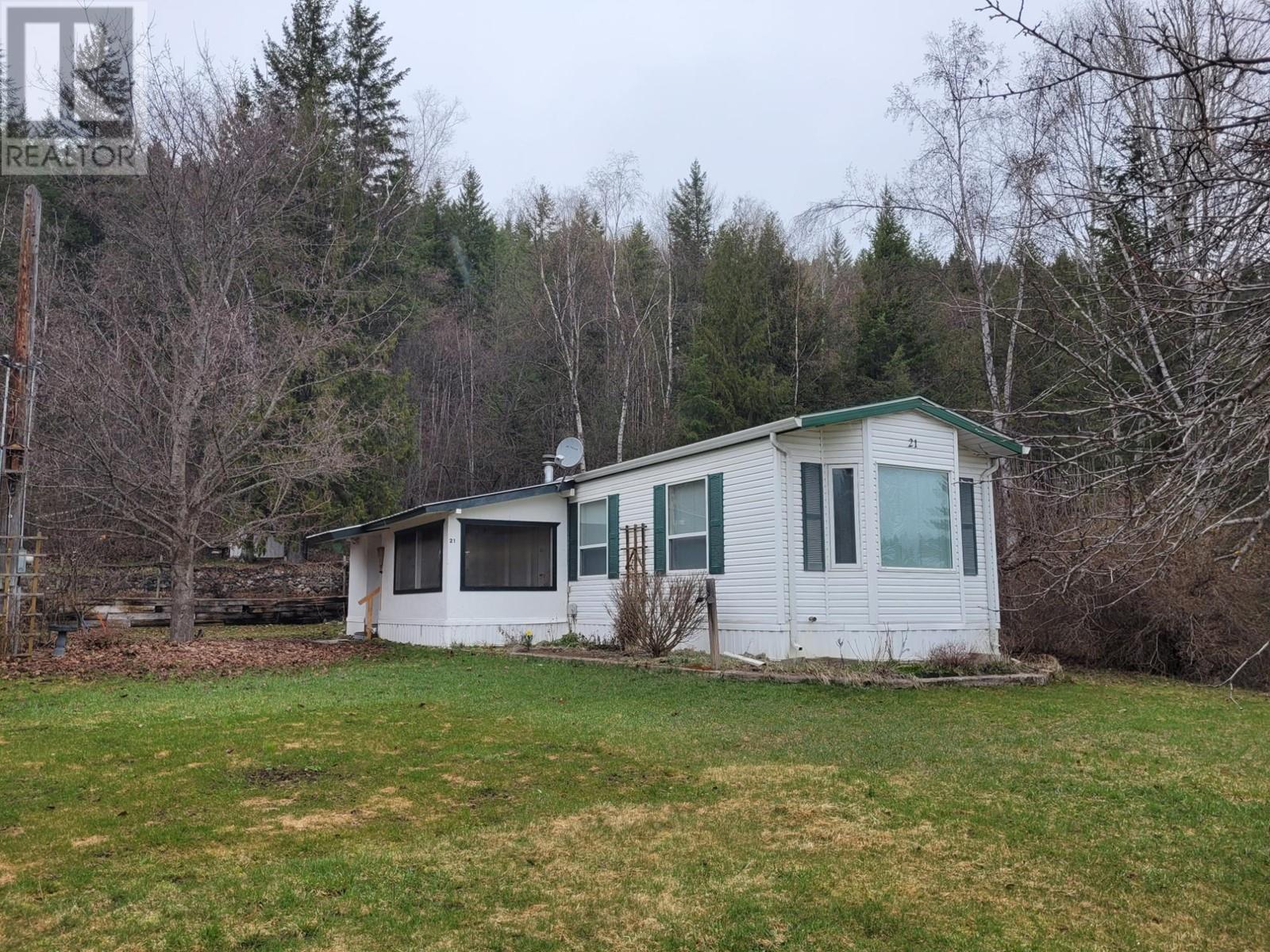 21-851 Old N Thompson Highway, Clearwater, British Columbia  V0E 1N2 - Photo 2 - 176273