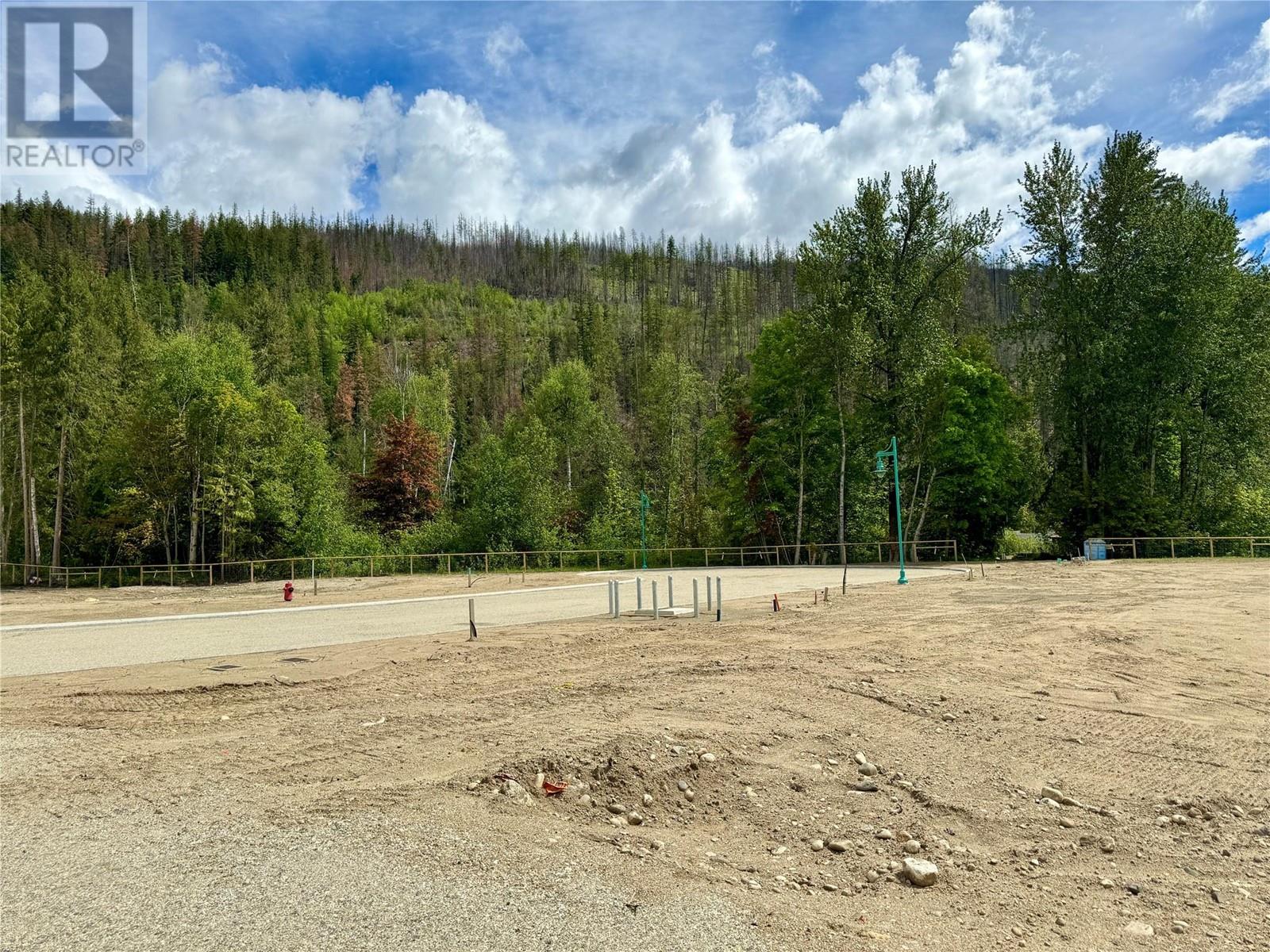 1 Sicamous Creek Frontage Road Unit# PL 3 Sicamous Photo 25