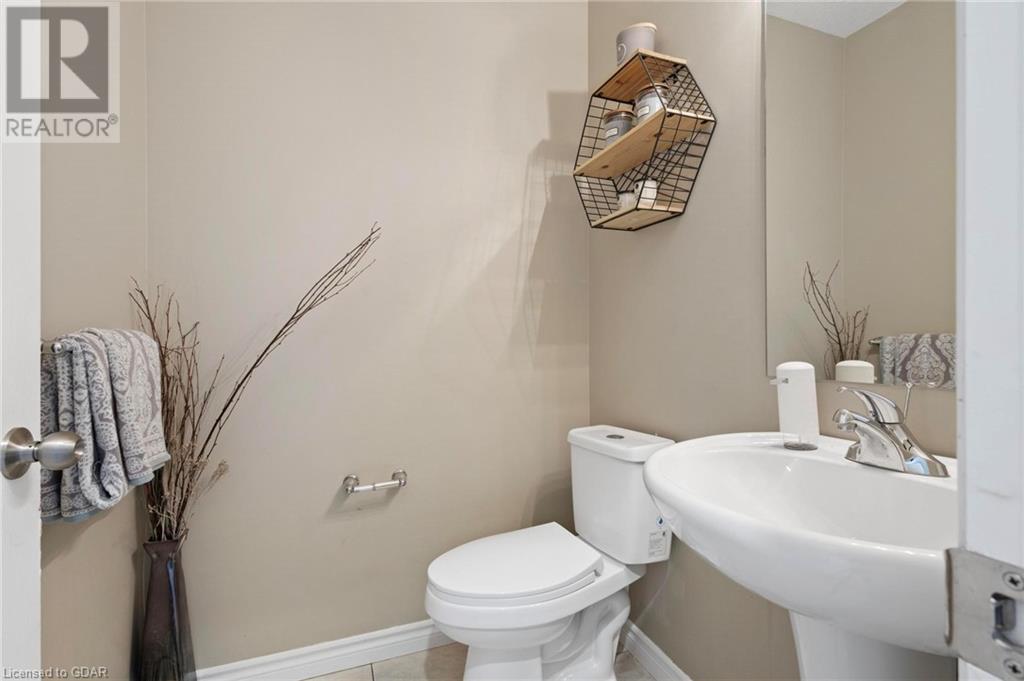 28 Jeffrey Drive, Guelph, Ontario  N1E 0M4 - Photo 6 - 40529005