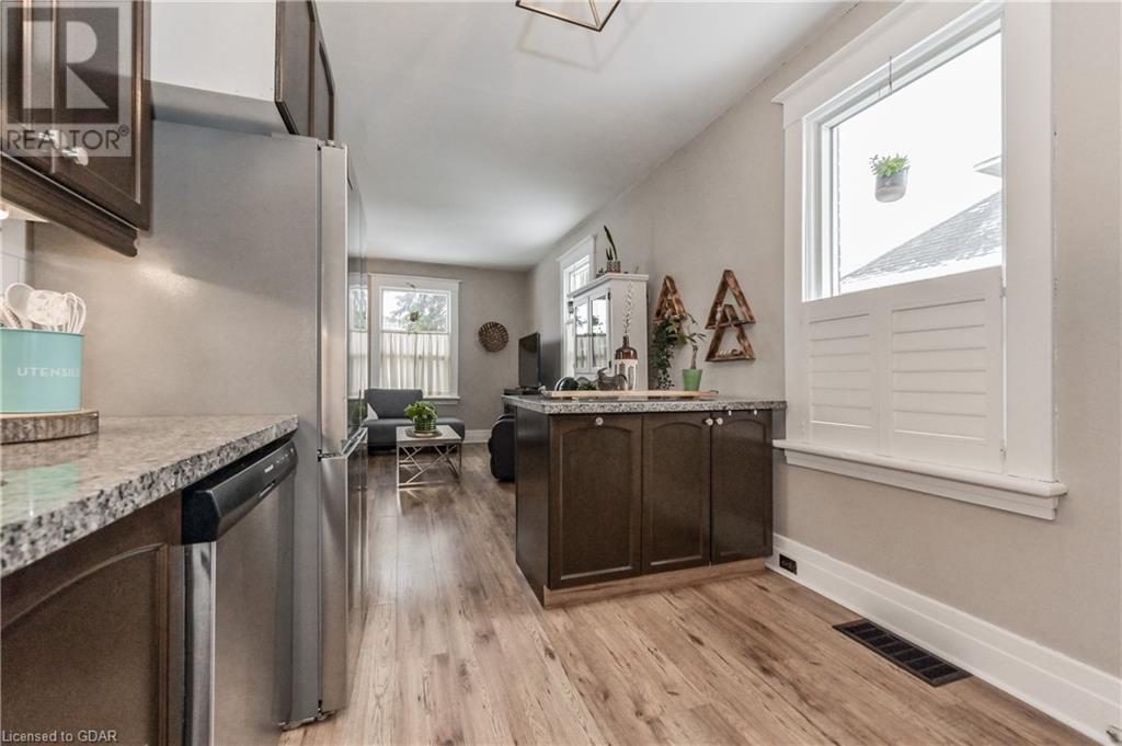 691 St Andrew Street W, Fergus, Ontario  N1M 1P7 - Photo 12 - 40529059