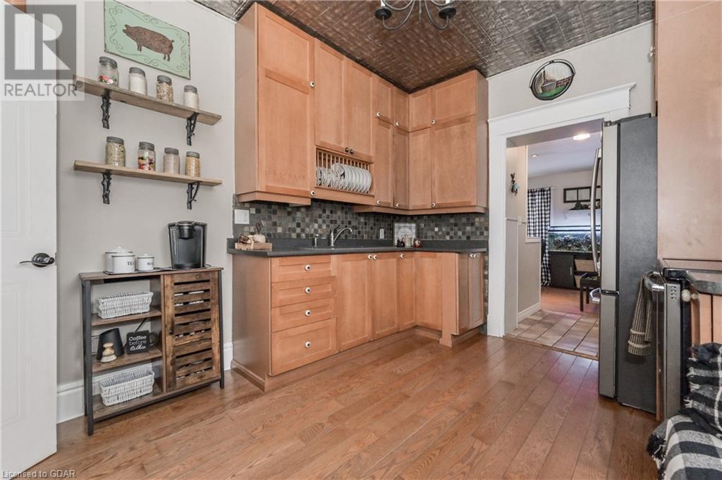 691 St Andrew Street W, Fergus, Ontario  N1M 1P7 - Photo 13 - 40529059