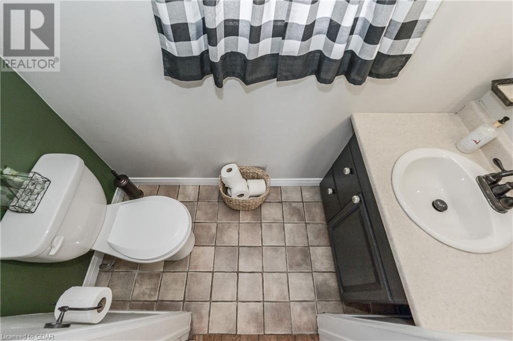 691 St Andrew Street W, Fergus, Ontario  N1M 1P7 - Photo 25 - 40529059