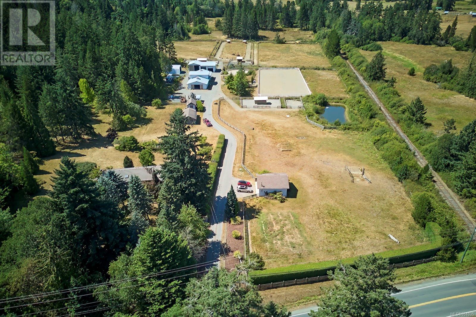 2740 Northwest Bay Rd, Nanoose Bay, British Columbia  V9P 9E6 - Photo 1 - 951035