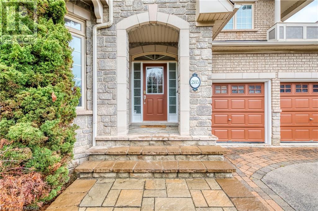 285 Great Lakes Boulevard, Oakville, Ontario  L6L 6V2 - Photo 2 - 40528687