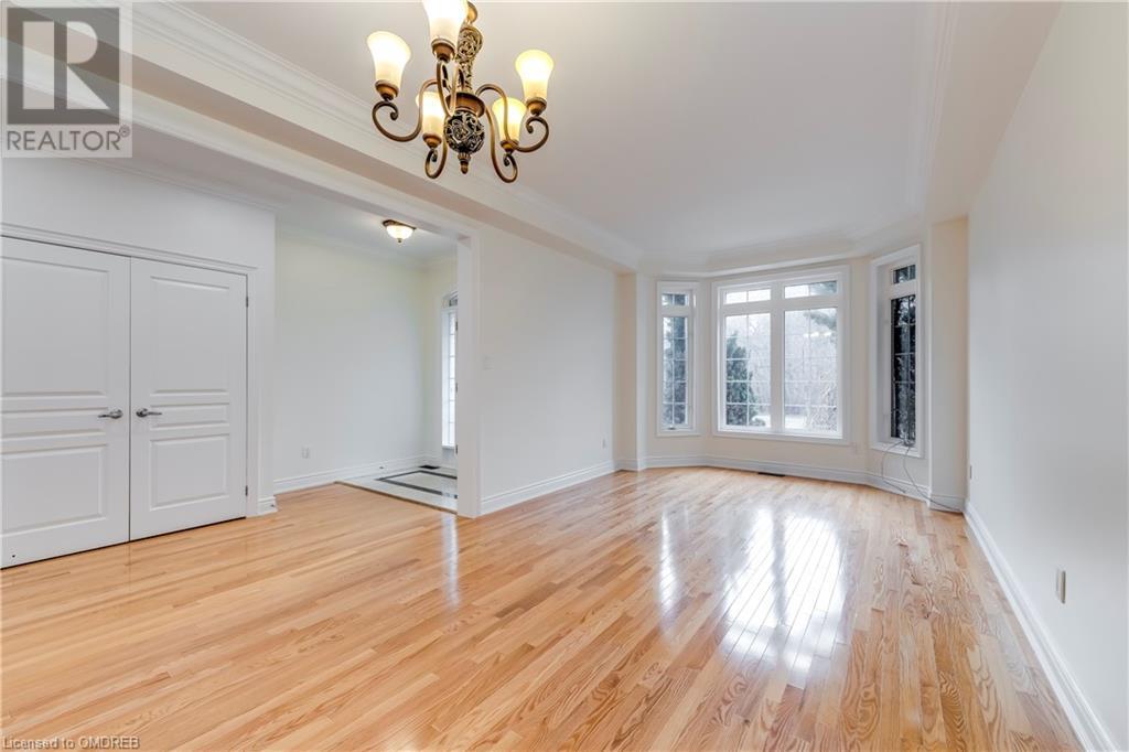 285 Great Lakes Boulevard, Oakville, Ontario  L6L 6V2 - Photo 5 - 40528687