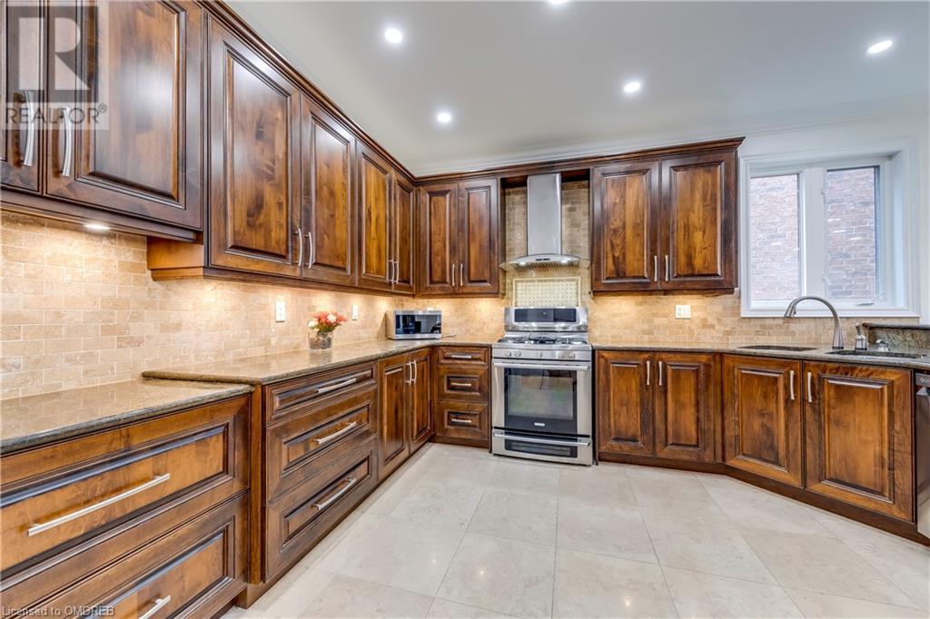 285 Great Lakes Boulevard, Oakville, Ontario  L6L 6V2 - Photo 6 - 40528687