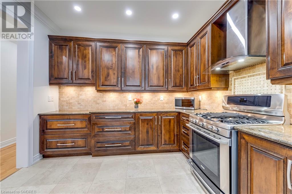 285 Great Lakes Boulevard, Oakville, Ontario  L6L 6V2 - Photo 7 - 40528687