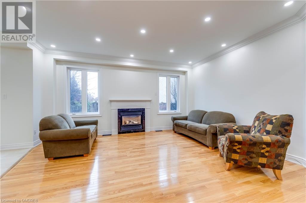 285 Great Lakes Boulevard, Oakville, Ontario  L6L 6V2 - Photo 9 - 40528687