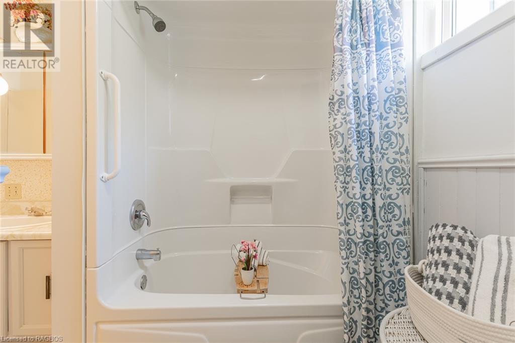 555 Mary Street, Wiarton, Ontario  N0H 2T0 - Photo 28 - 40527298