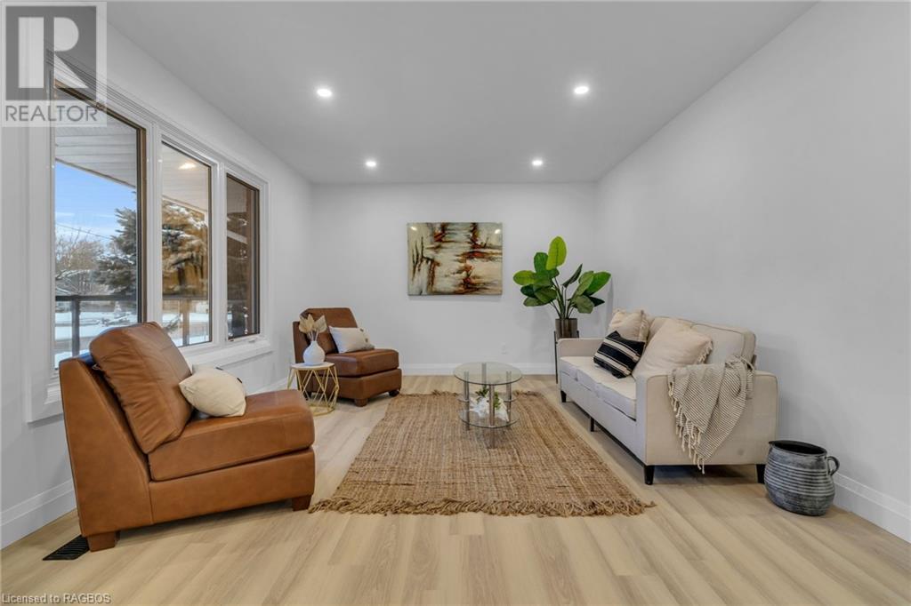 720 John Street W, Listowel, Ontario  N4W 3M9 - Photo 10 - 40529138