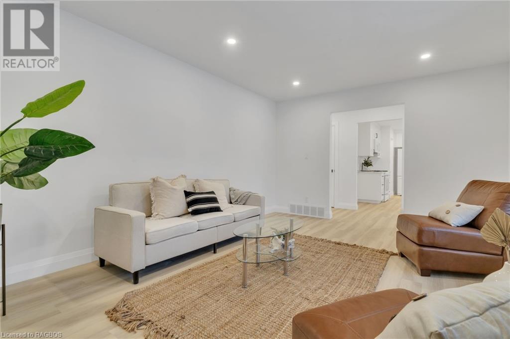 720 John Street W, Listowel, Ontario  N4W 3M9 - Photo 12 - 40529138