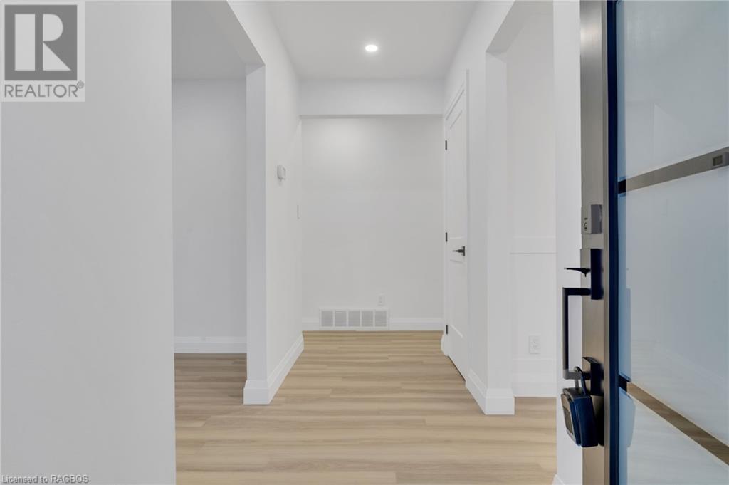 720 John Street W, Listowel, Ontario  N4W 3M9 - Photo 8 - 40529138