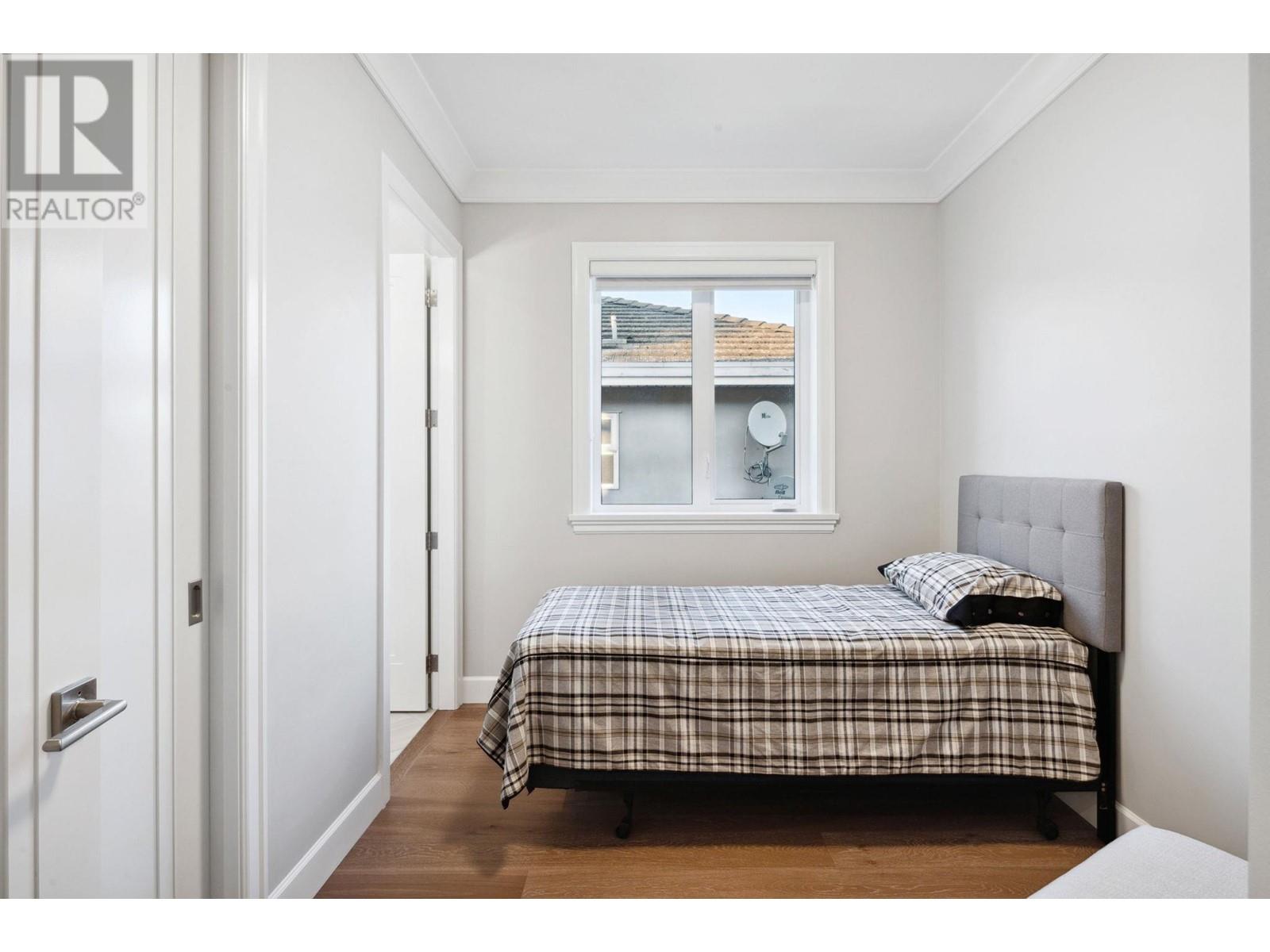 7032 Stirling Street, Vancouver, British Columbia  V5P 4H5 - Photo 13 - R2841457