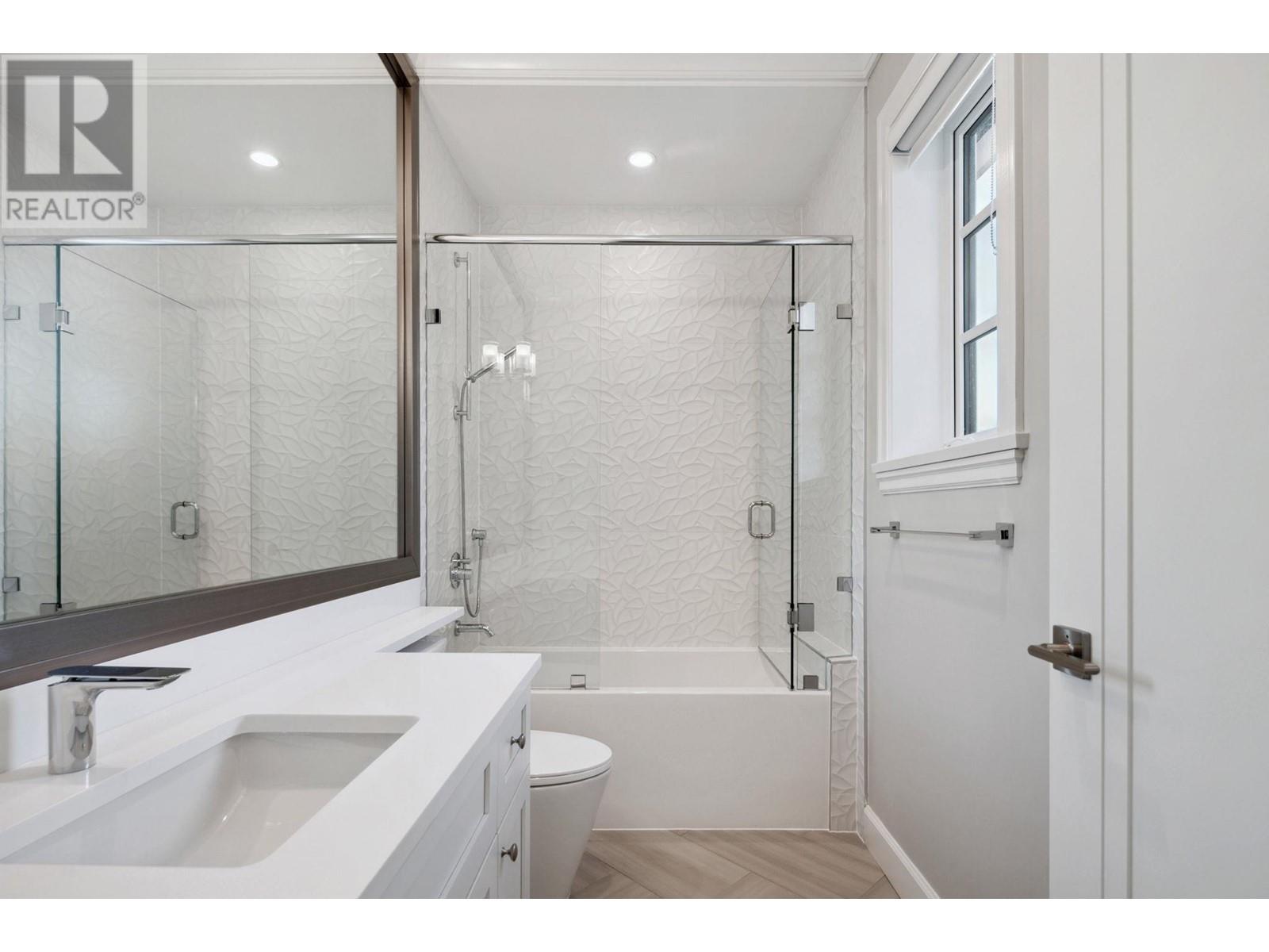 7032 Stirling Street, Vancouver, British Columbia  V5P 4H5 - Photo 14 - R2841457