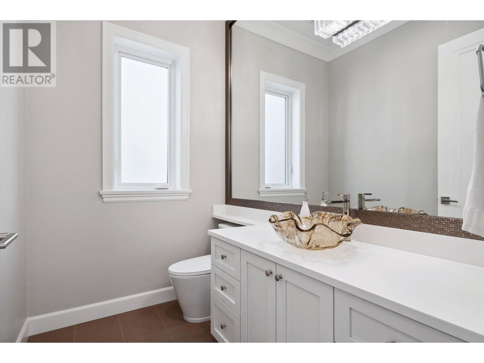 7032 Stirling Street, Vancouver, British Columbia  V5P 4H5 - Photo 15 - R2841457
