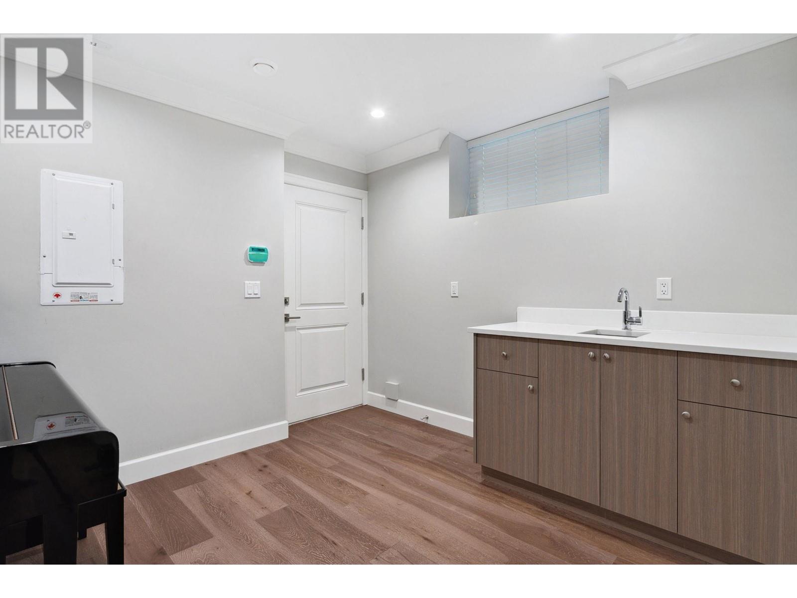 7032 Stirling Street, Vancouver, British Columbia  V5P 4H5 - Photo 21 - R2841457