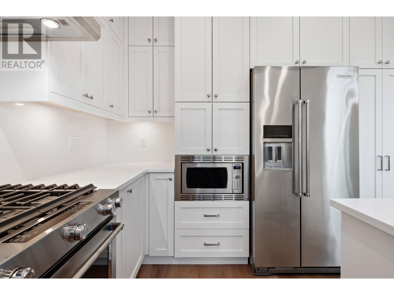 7032 Stirling Street, Vancouver, British Columbia  V5P 4H5 - Photo 8 - R2841457