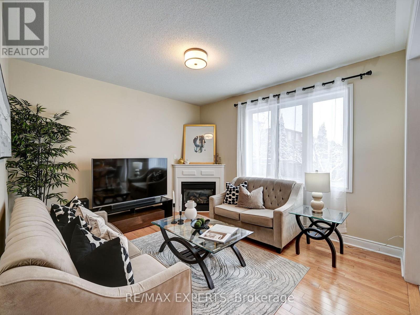 1088 Warby Tr, Newmarket, Ontario  L3X 3H7 - Photo 6 - N7399110