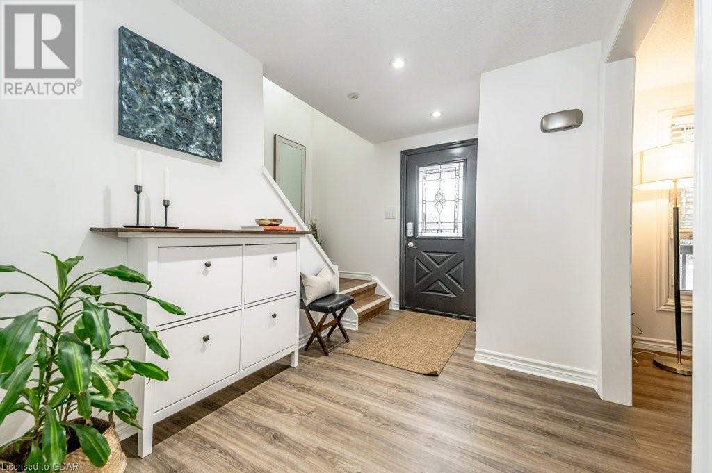 376 Ironwood Road, Guelph, Ontario  N1G 3N8 - Photo 3 - 40528097