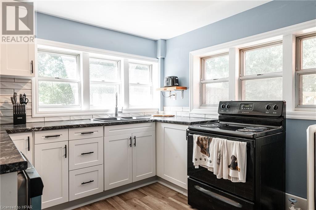 475 Ontario Street, Stratford, Ontario  N5A 3J1 - Photo 16 - 40529473
