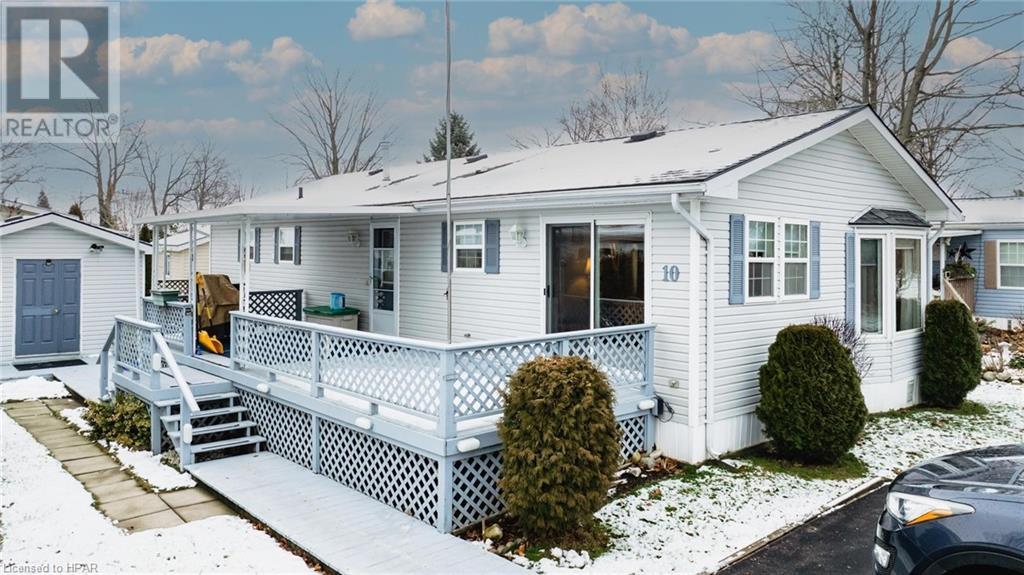 10 Iroquois Lane, Meneset, Ontario N7A 3Y2 (26415905) Coldwell Banker