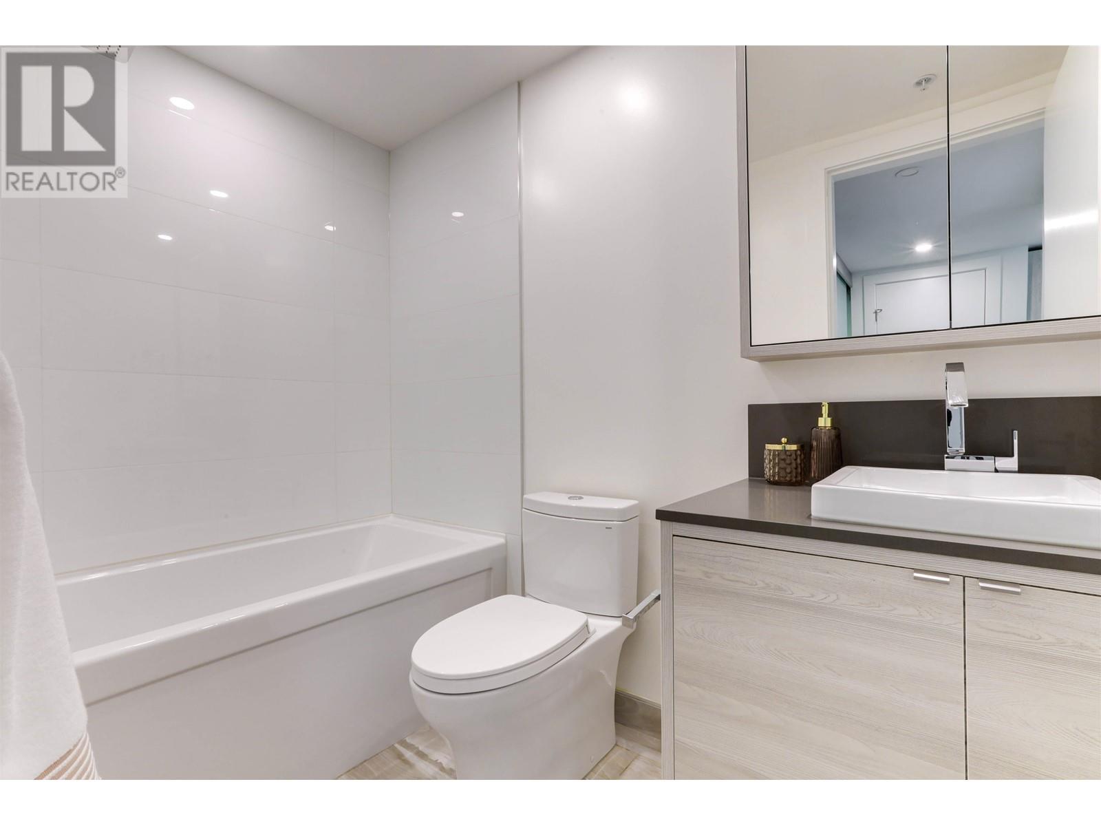 301 4488 Juneau Street, Burnaby, British Columbia  V5C 0M4 - Photo 18 - R2841687