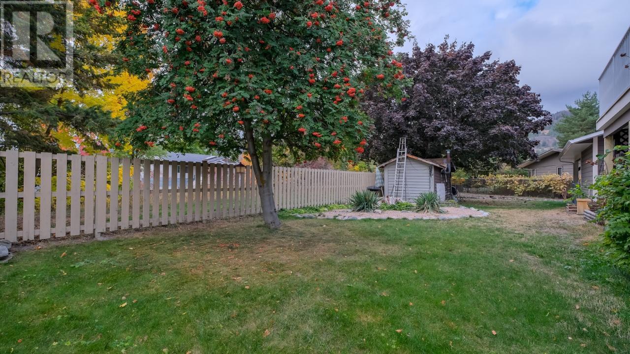 10713 JULIA Street Summerland Photo 43