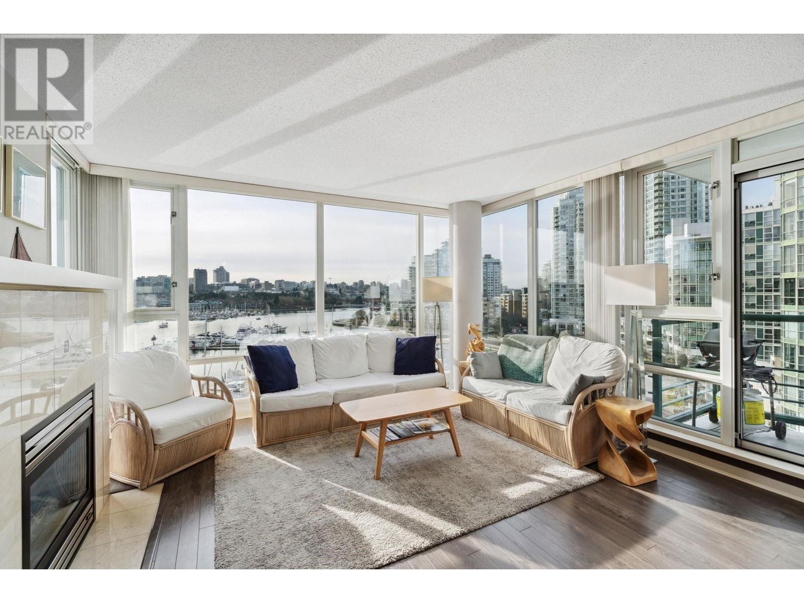 1003 1067 Marinaside Crescent, Vancouver, British Columbia  V6Z 3A4 - Photo 3 - R2841869