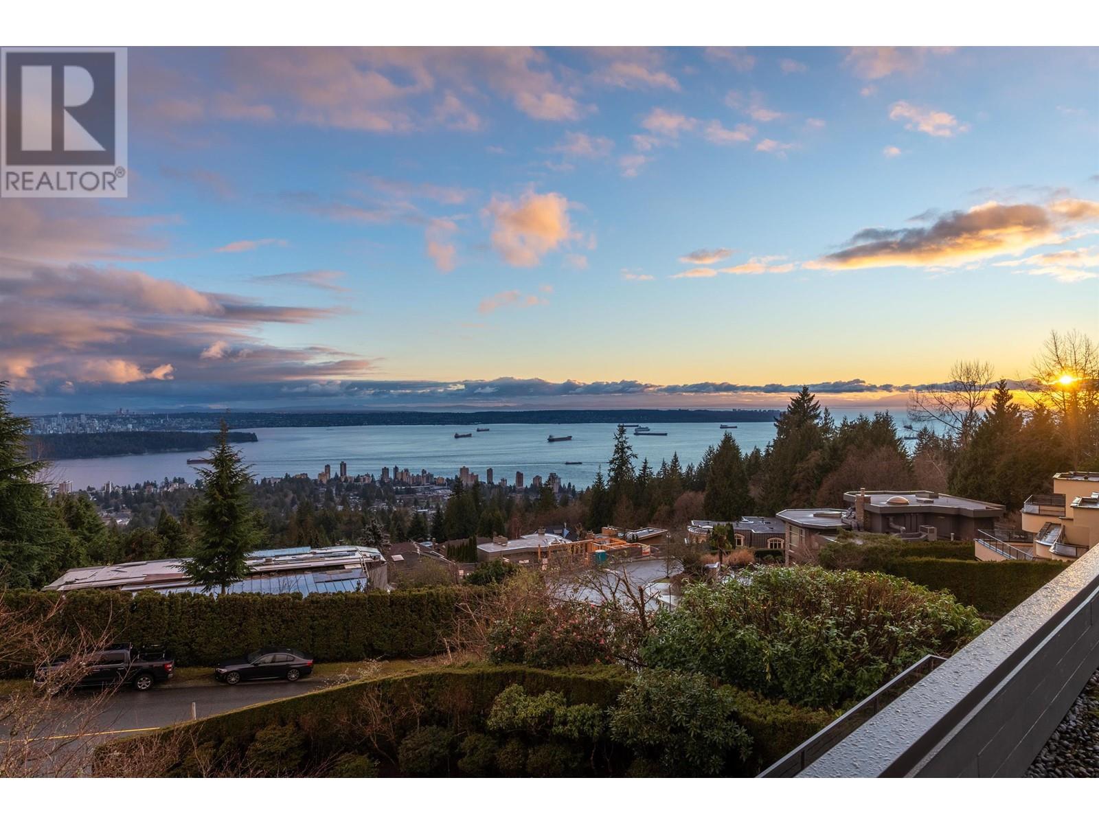 2527 WESTHILL DRIVE, west vancouver, British Columbia