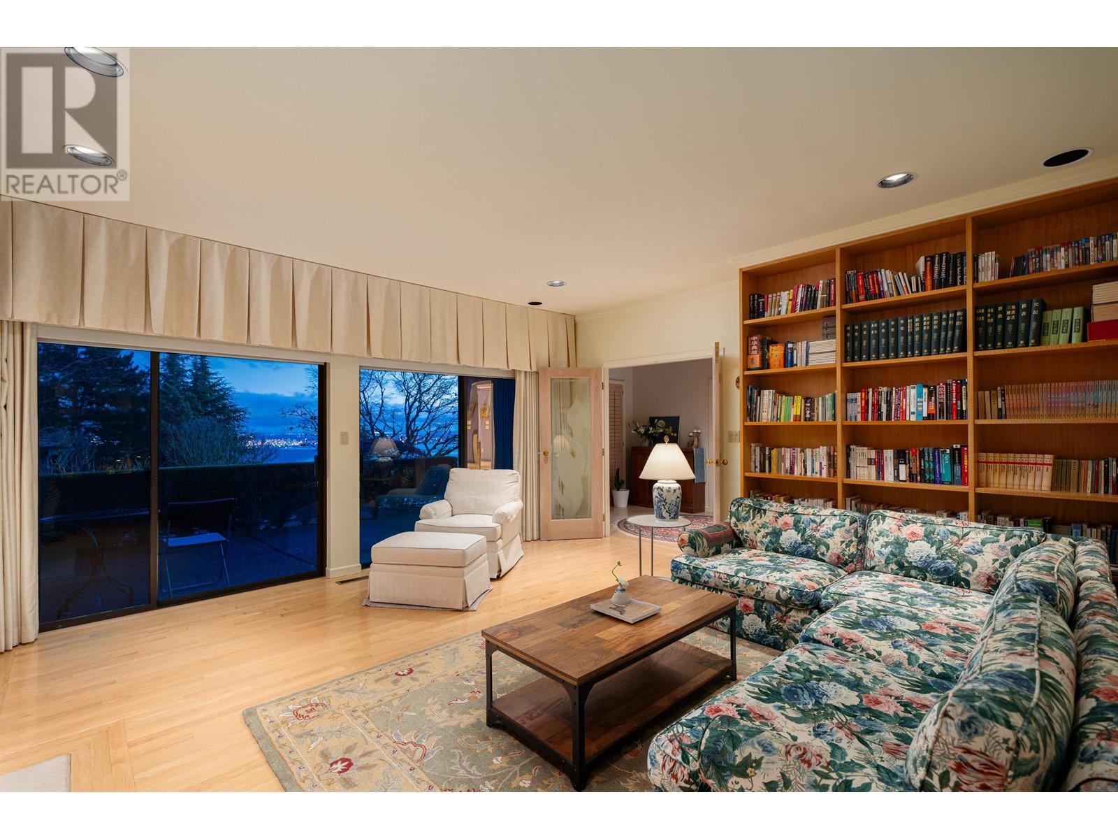 2527 Westhill Drive, West Vancouver, British Columbia  V7S 3A3 - Photo 14 - R2841954