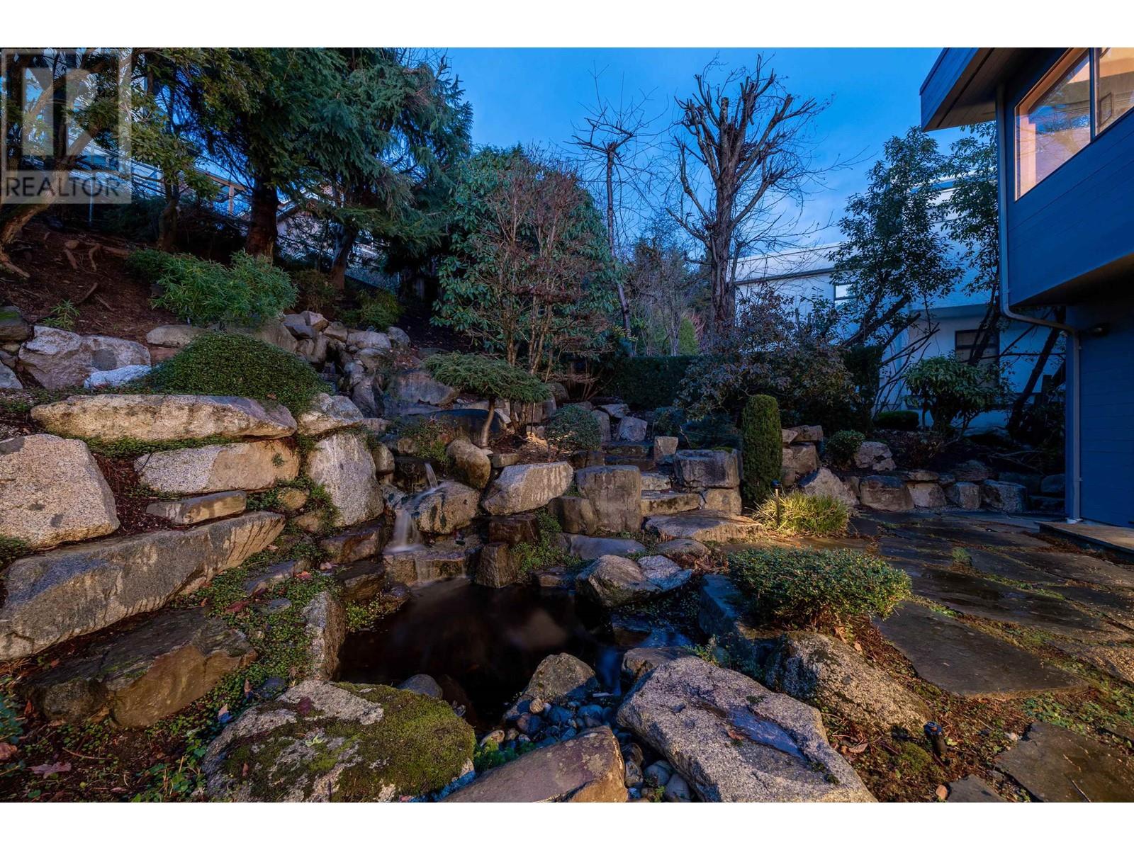 2527 Westhill Drive, West Vancouver, British Columbia  V7S 3A3 - Photo 37 - R2841954