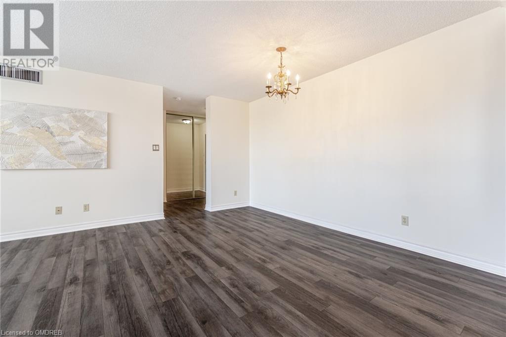 1230 Marlborough Court Unit# 208, Oakville, Ontario  L6H 3K6 - Photo 11 - 40529312